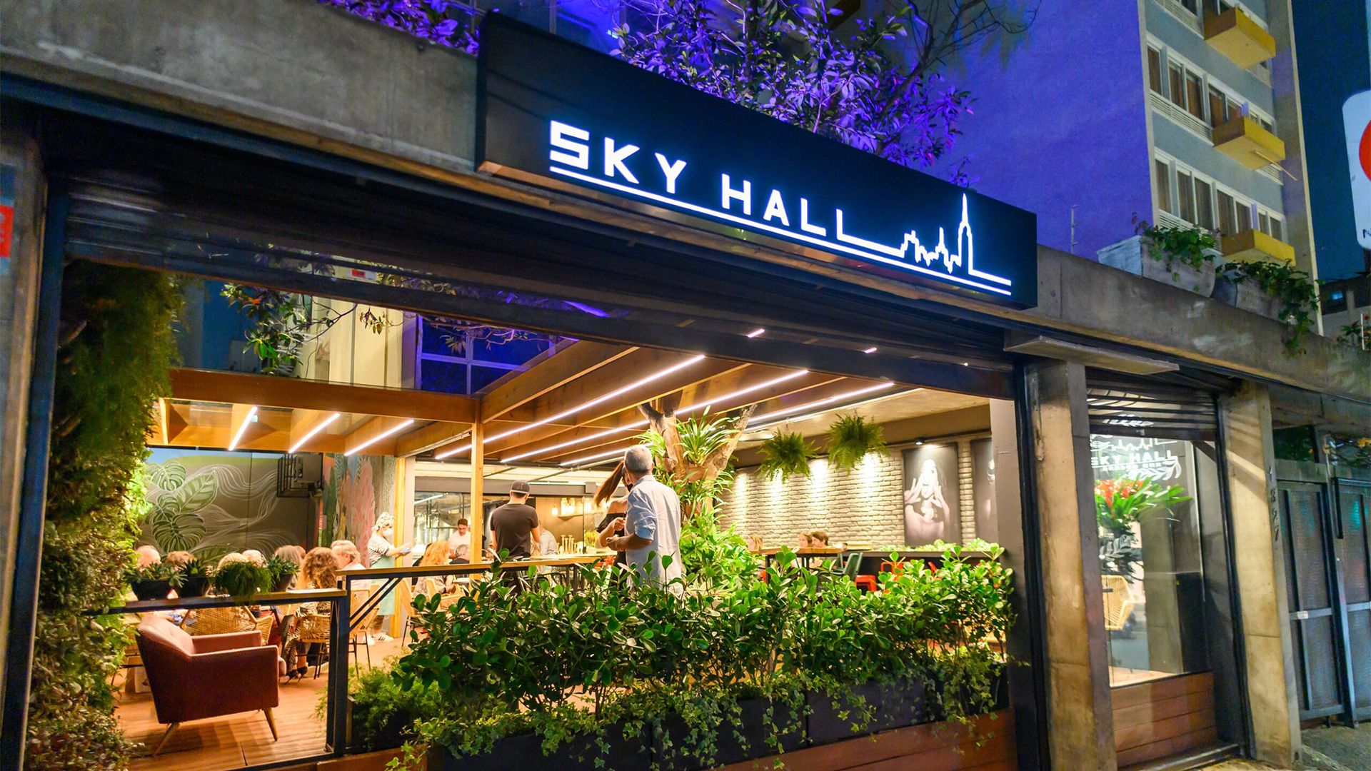 Sky Hall Garden Bar
